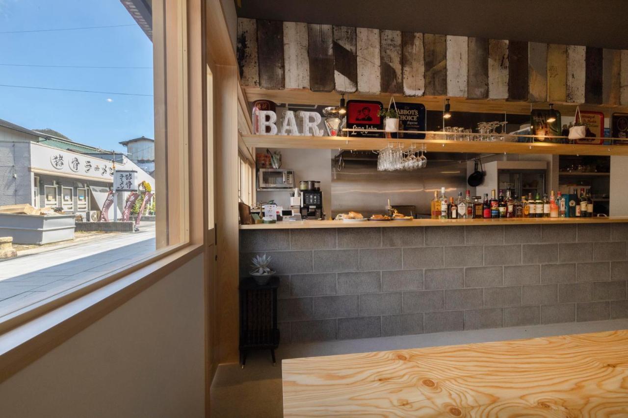 Coliving & Cafe Sando Imabari Railway Station Exteriör bild